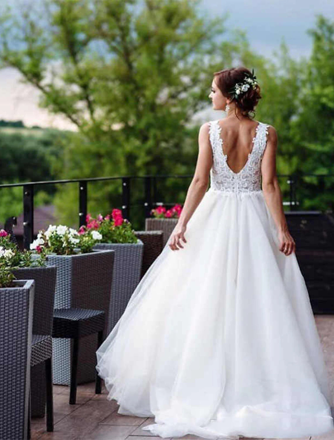 Beach Wedding Dresses A-Line V Neck Sleeveless Sweep / Brush Train Lace Bridal Gowns With Pleats