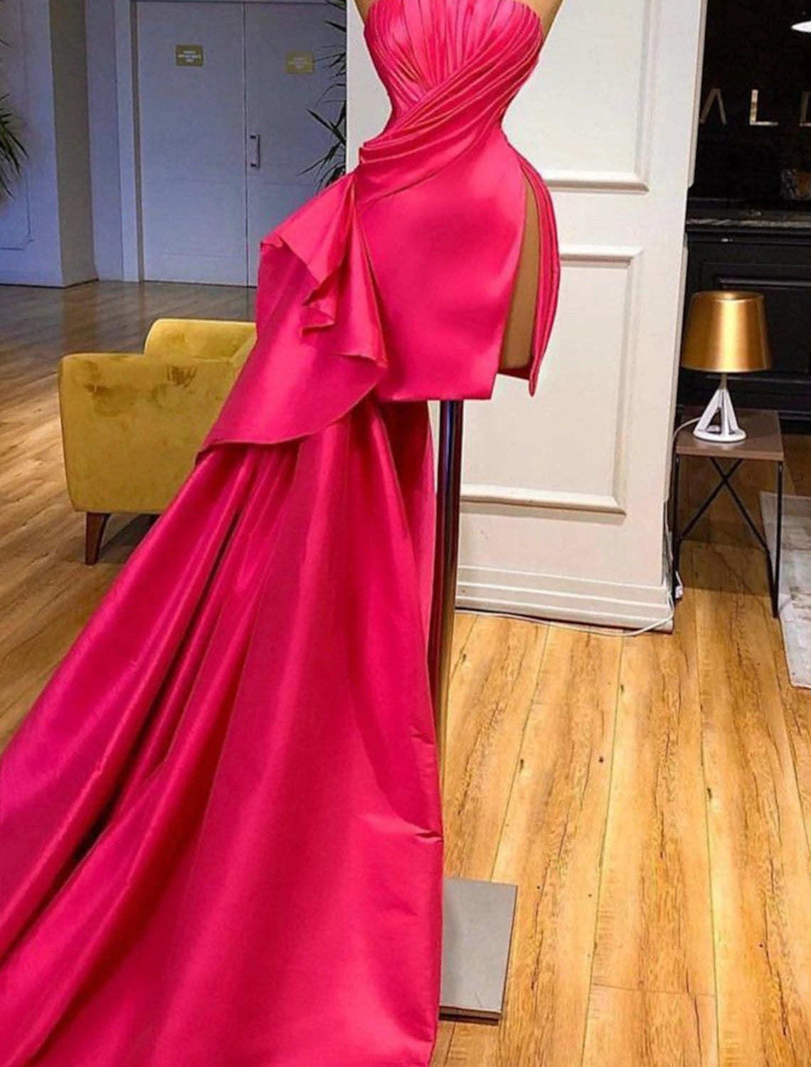 Sheath / Column Cocktail Dresses Sexy Dress Summer Short / Mini Sleeveless Strapless Barbiecore Satin