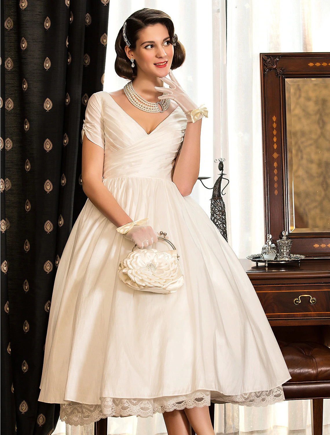 Reception Vintage 1940s / 1950s Little White Dresses Wedding Dresses A-Line V Neck Short Sleeve Tea Length Satin Bridal Gowns With Lace Criss
