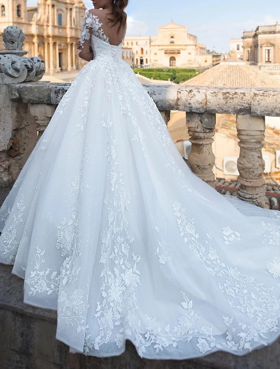 Engagement Sexy Fall Formal Wedding Dresses Ball Gown V Neck Long Sleeve Chapel Train Lace Bridal Gowns