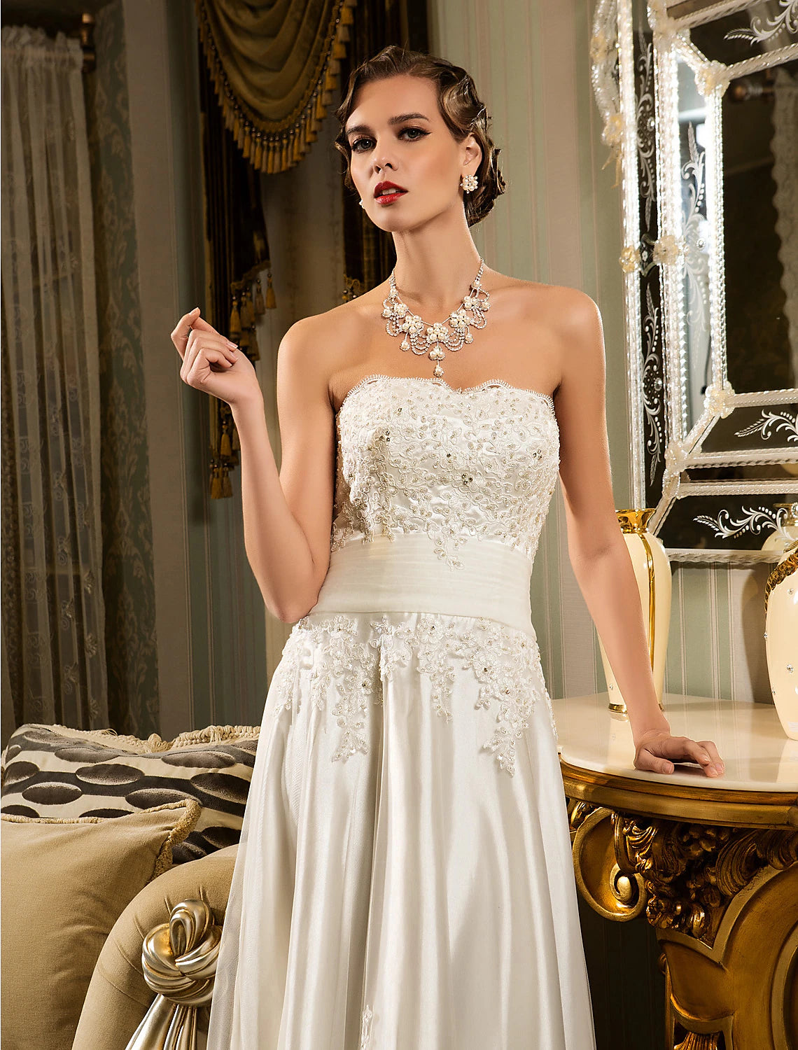 Reception Little White Dresses Wedding Dresses A-Line Sweetheart Strapless Asymmetrical Lace Bridal Gowns With Appliques