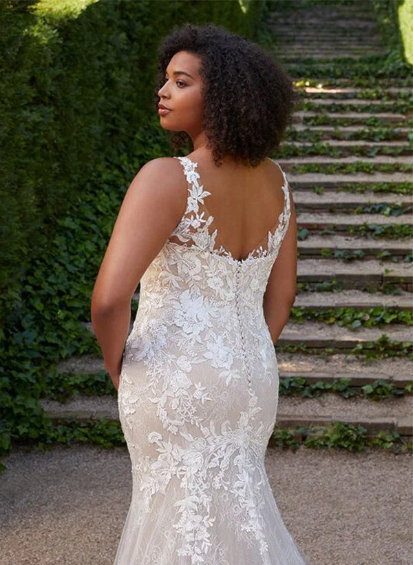 Trumpet/Fishtail V-neck Large Sticker Lace Wedding Dress Plus Size Beautiful