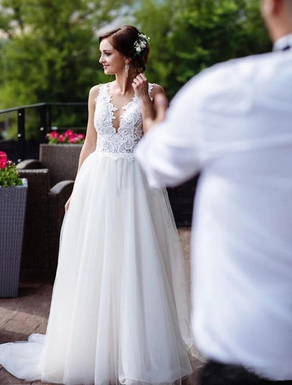 Beach Wedding Dresses A-Line V Neck Sleeveless Sweep / Brush Train Lace Bridal Gowns With Pleats