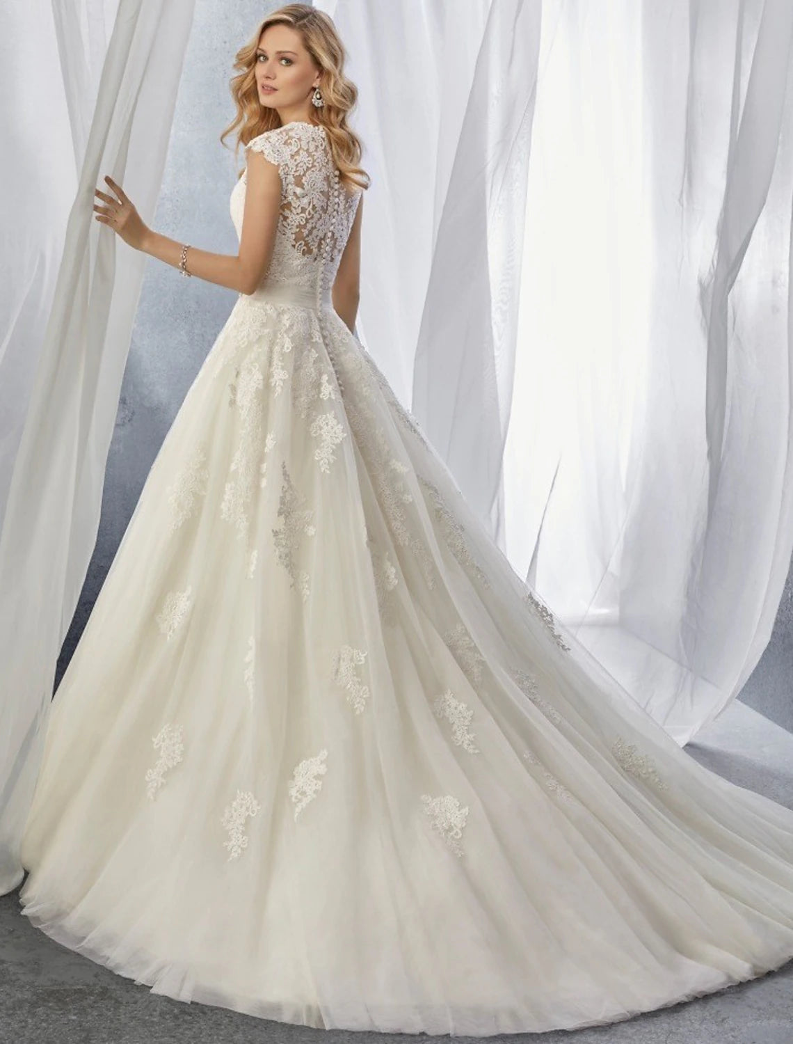 Engagement Formal Wedding Dresses Ball Gown Sweetheart Cap Sleeve Court Train Lace Bridal Gowns