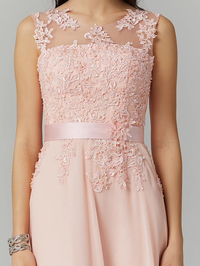 A-Line Bridesmaid Dress Jewel Neck Sleeveless Elegant Floor Length Chiffon / Lace