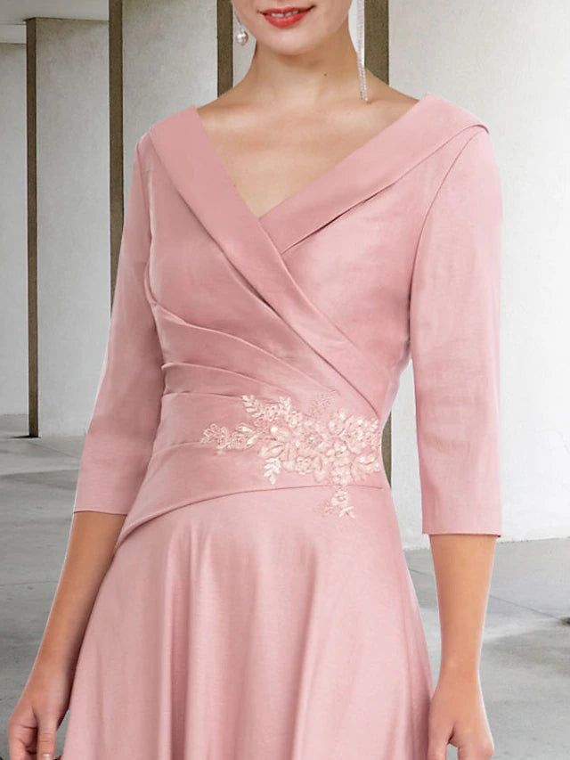 A-Line Mother of the Bride Dress Vintage Elegant V Neck Tea Length Satin Lace Half Sleeve with Appliques