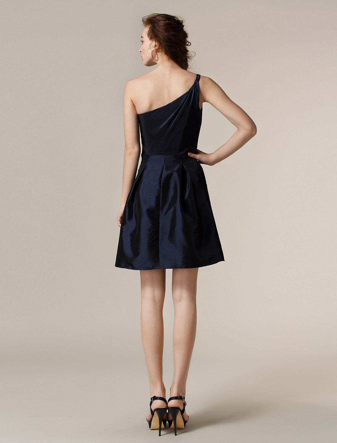 A-Line / Princess One Shoulder Short Taffeta Bridesmaid Dress with Pleats pure color