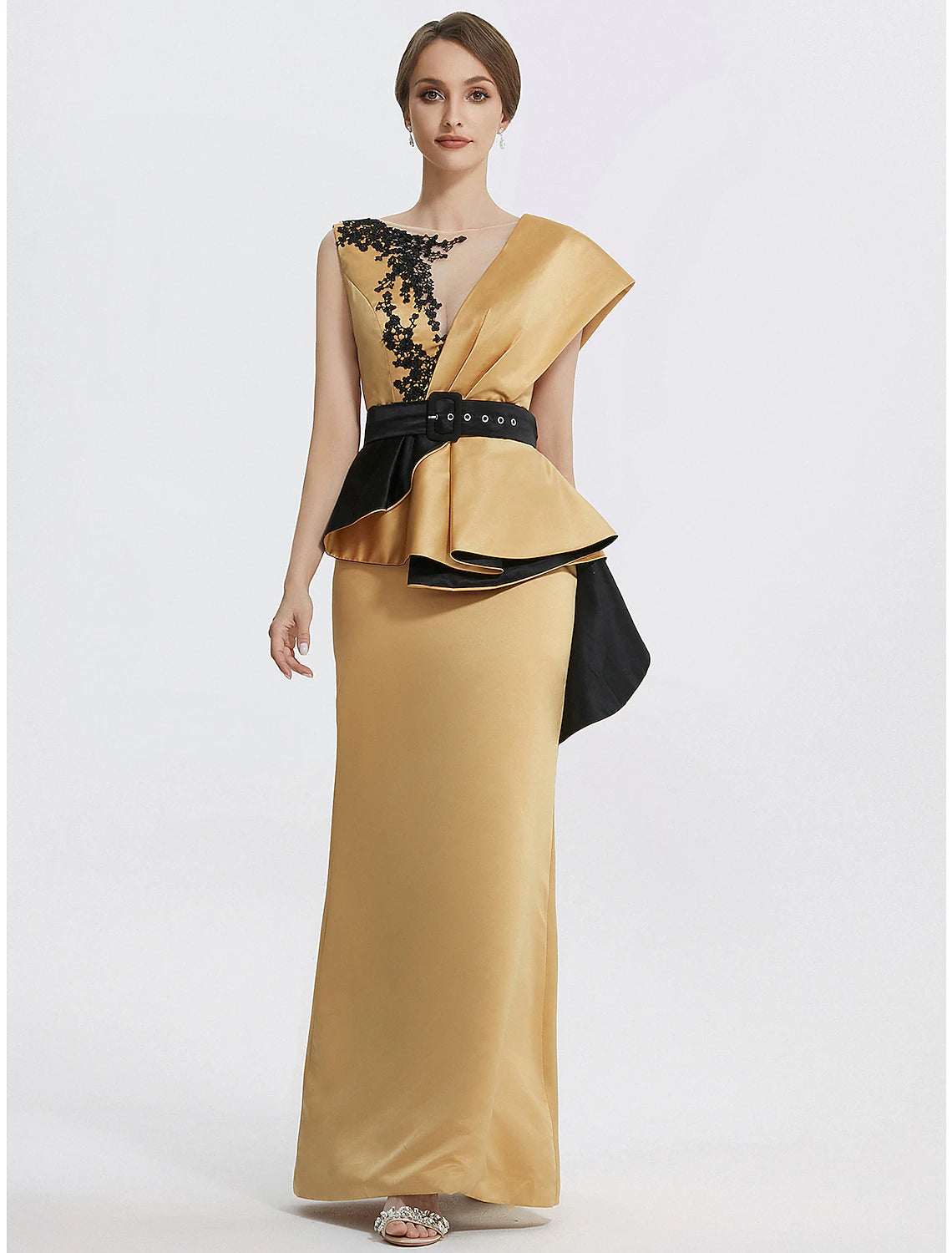 Sheath / Column Evening Gown Elegant Dress Formal Floor Length Sleeveless Jewel Neck Satin with Embroidery
