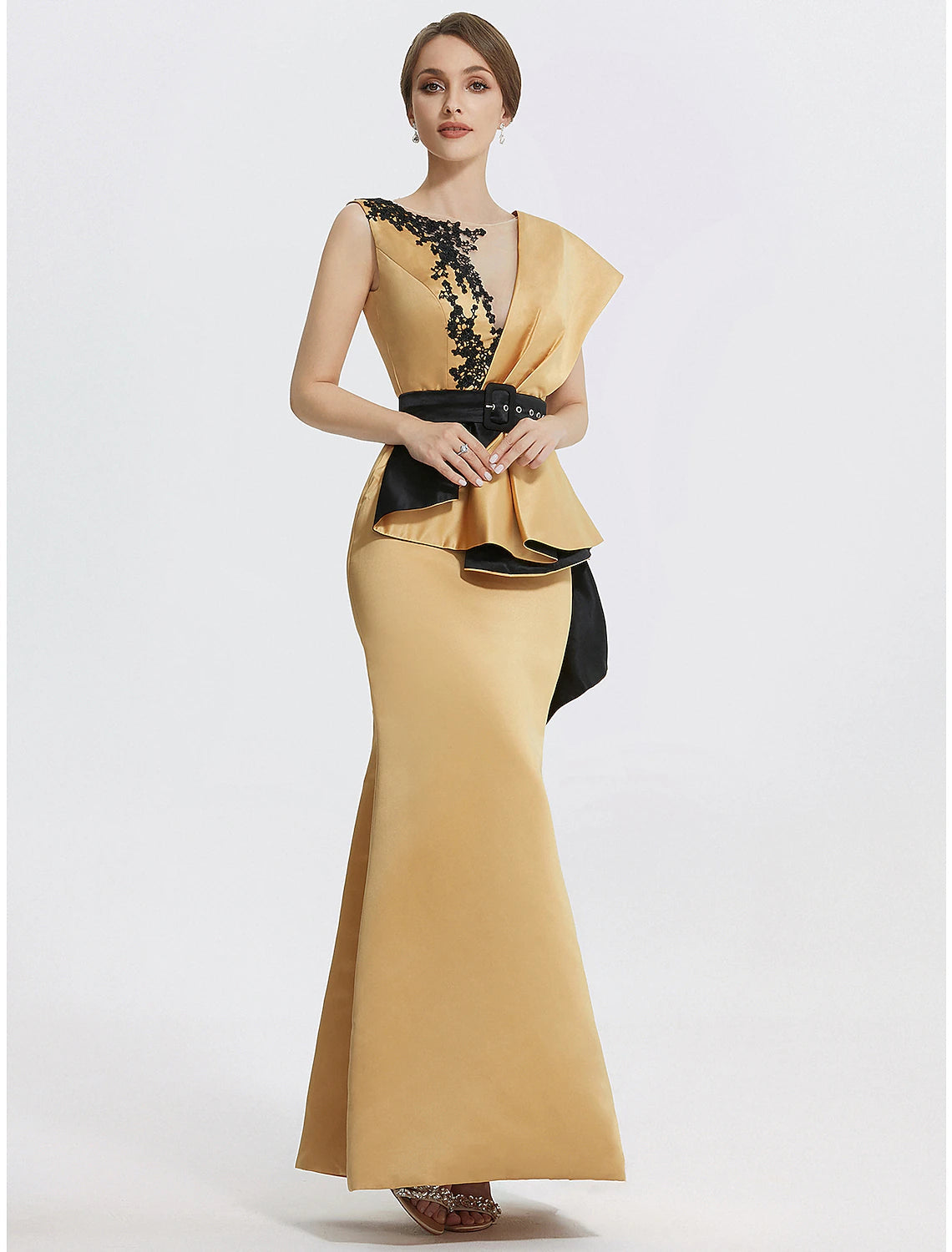 Sheath / Column Evening Gown Elegant Dress Formal Floor Length Sleeveless Jewel Neck Satin with Embroidery