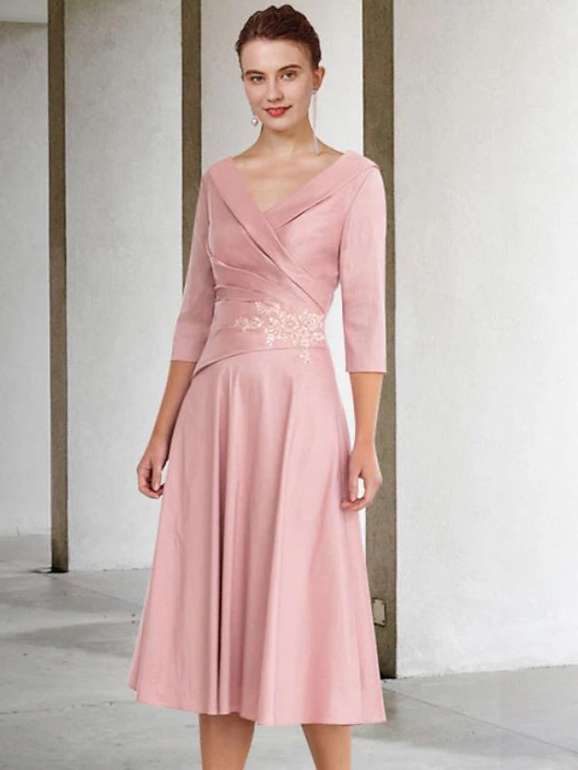 A-Line Mother of the Bride Dress Vintage Elegant V Neck Tea Length Satin Lace Half Sleeve with Appliques