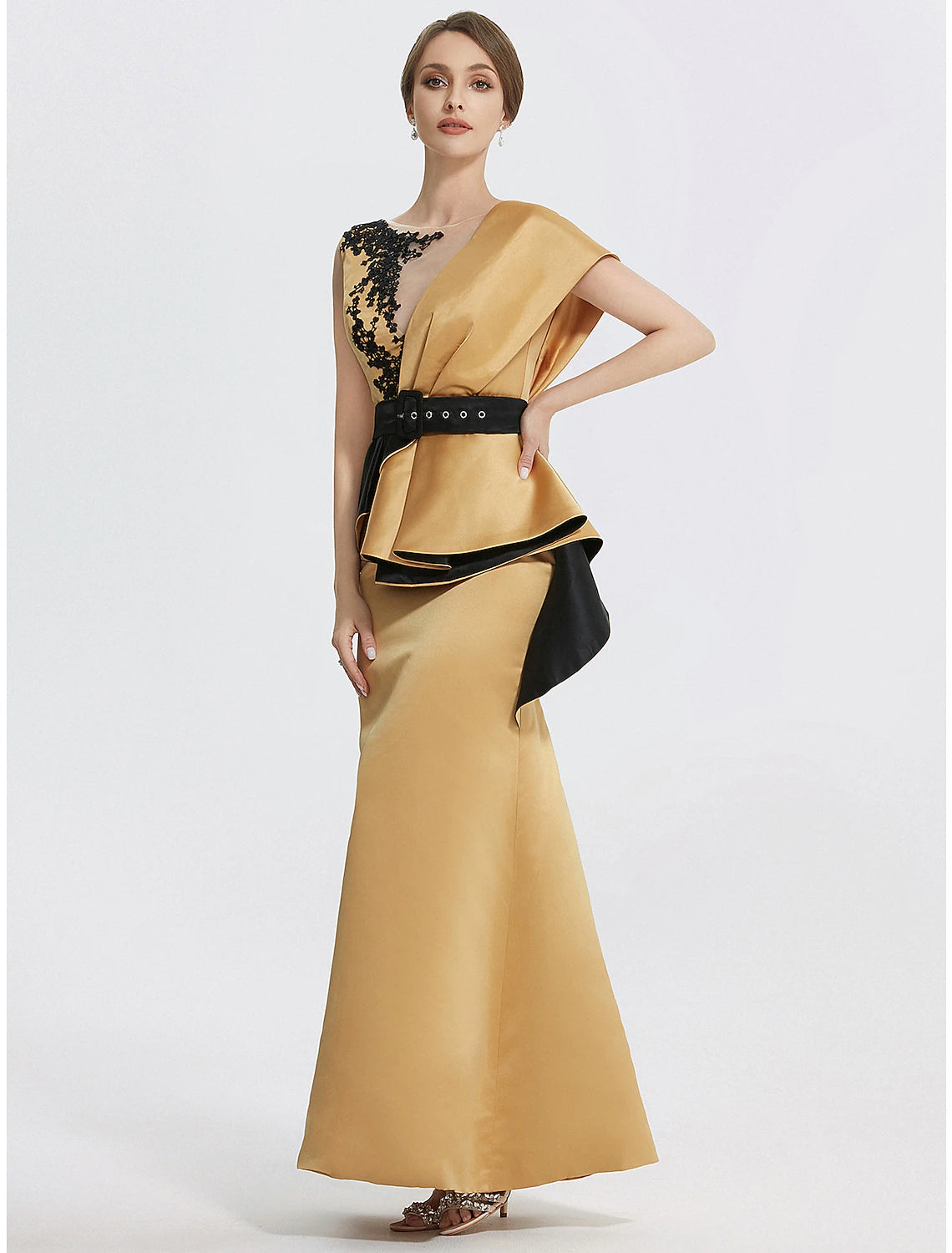 Sheath / Column Evening Gown Elegant Dress Formal Floor Length Sleeveless Jewel Neck Satin with Embroidery