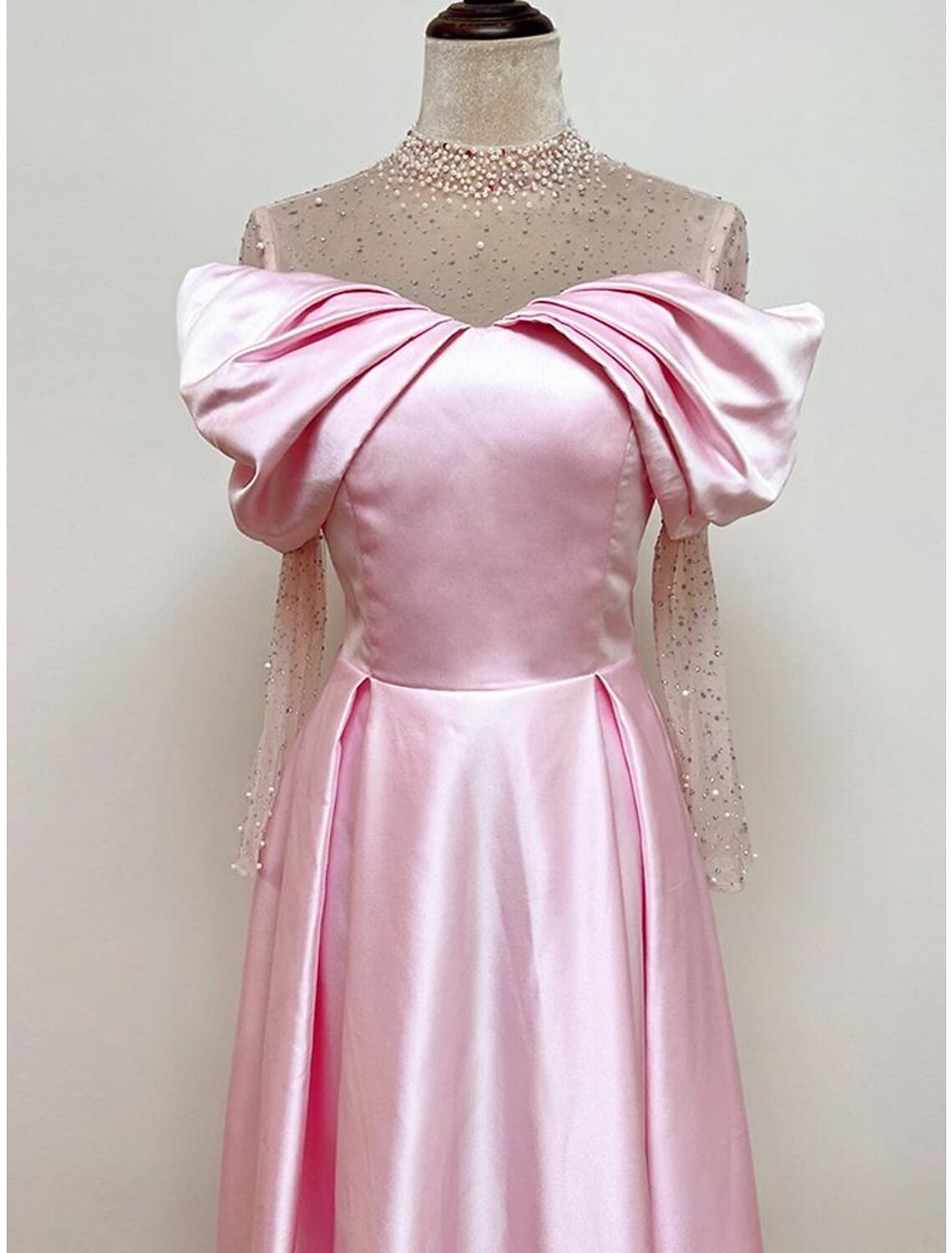 A-Line Evening Gown Elegant Dress Formal Prom Floor Length Short Sleeve Sweetheart Satin with Ruched Pearls