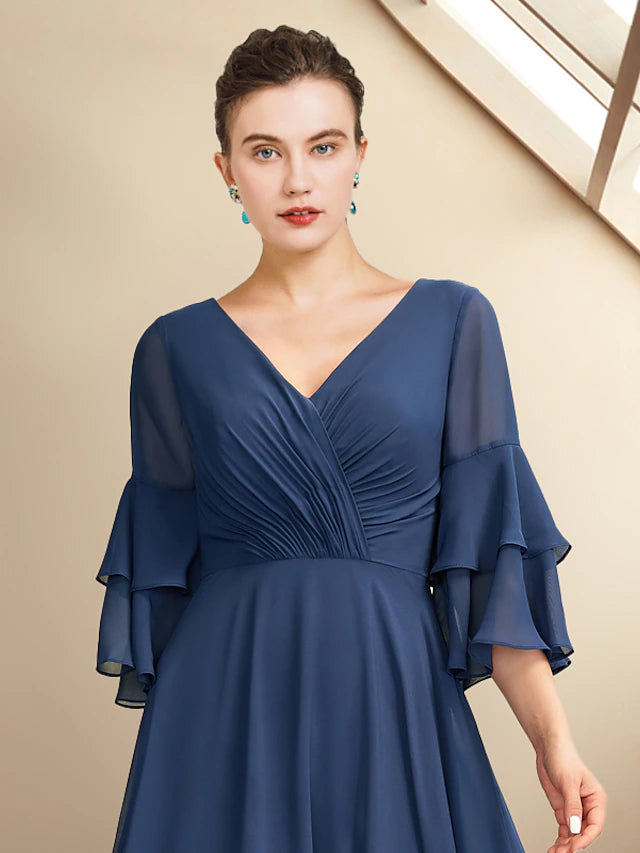 Sheath / Column Mother of the Bride Dress Plus Size Elegant V Neck Floor Length Chiffon Short Sleeve with Pleats Ruffles