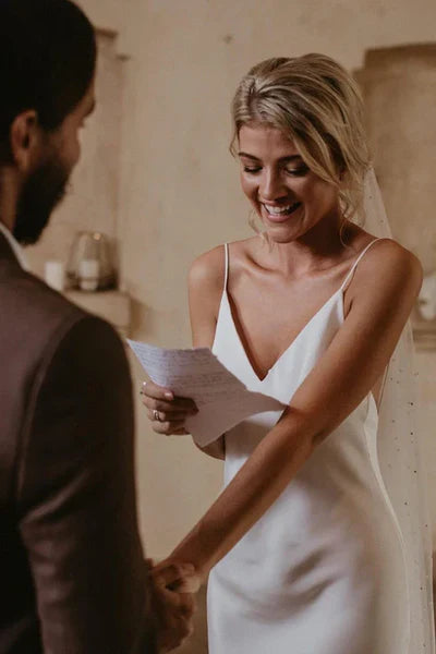 Spaghetti Straps V-neck Simple Beach Wedding Dress White Sexy Without Wedding Veil