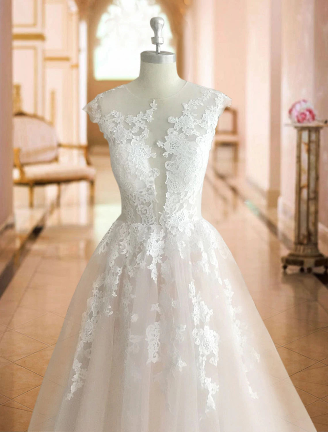 Formal Wedding Dresses Ball Gown Illusion Neck Cap Sleeve Court Train Lace Bridal Gowns With Buttons Appliques Summer Wedding Party