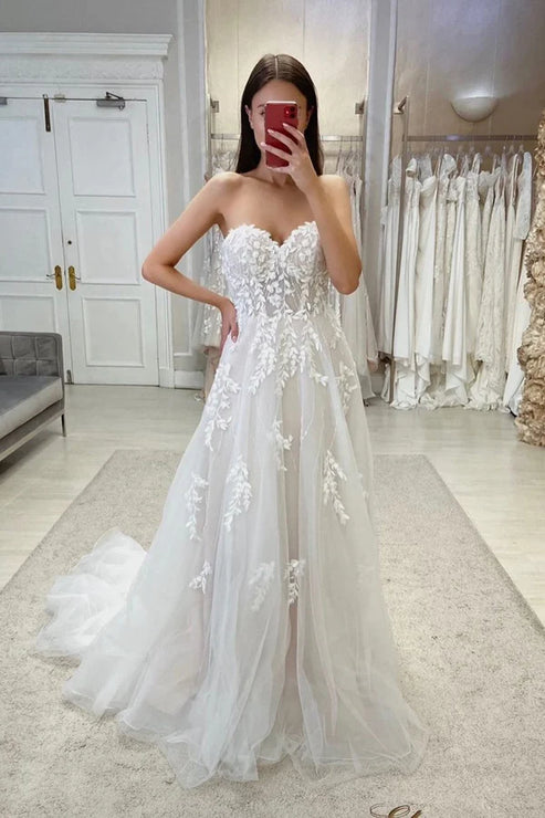 Sweetheart Spaghetti Straps Tulle A-Line With Train Wedding Dress Beautiful