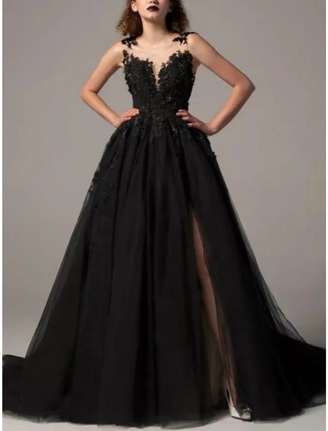 A-Line Evening Gown Elegant Dress Formal Court Train Black Dress Sleeveless Illusion Neck Tulle with Pleats Slit