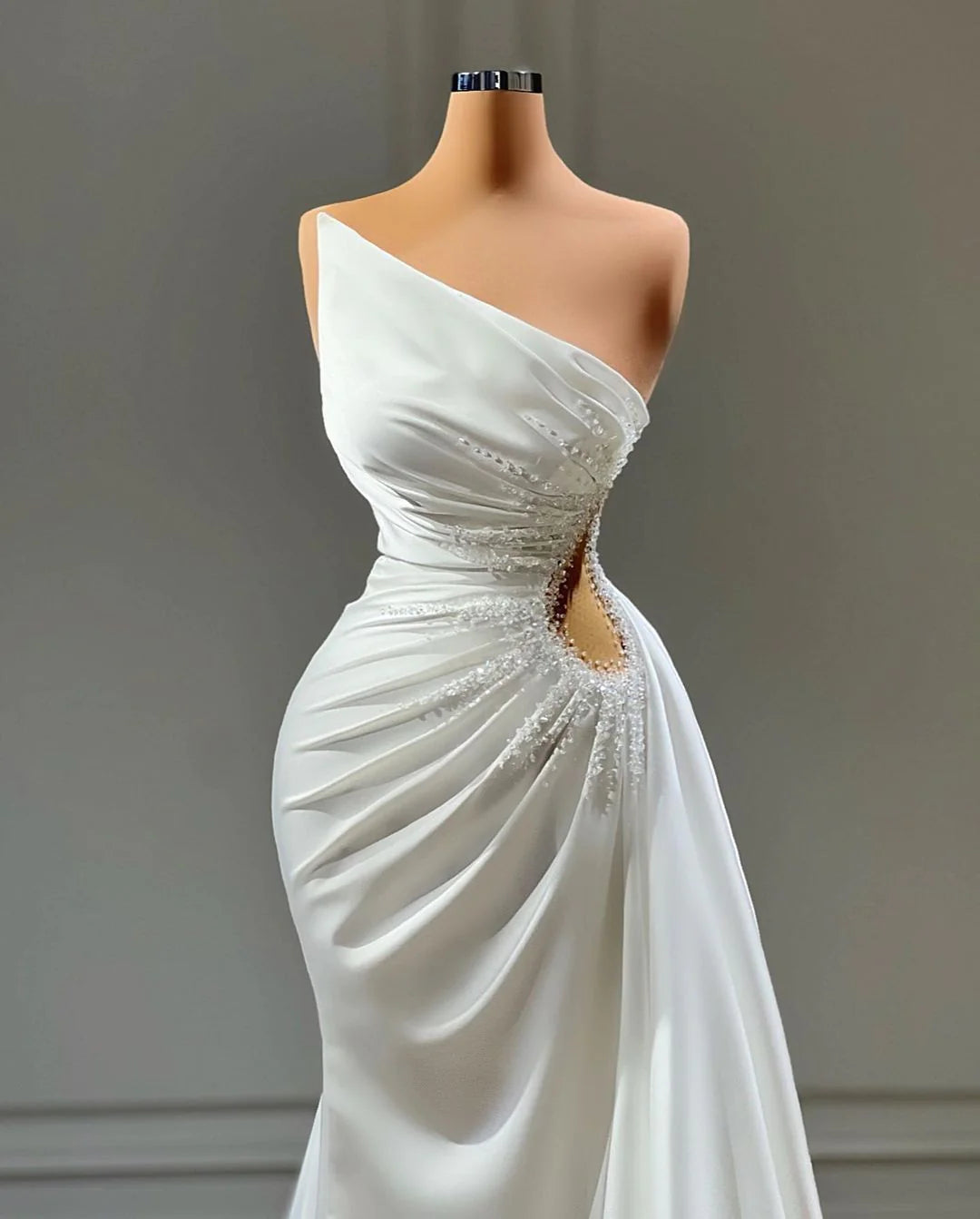 One Shoulder Wedding Dresses Sheath / Column Square Neck Strapless Chapel Train Satin Bridal Gowns
