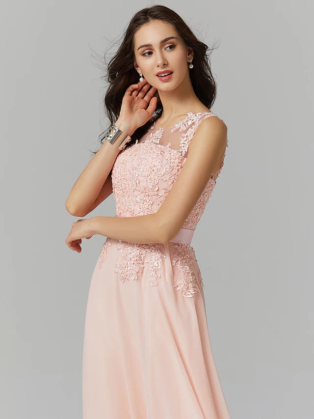 A-Line Bridesmaid Dress Jewel Neck Sleeveless Elegant Floor Length Chiffon / Lace