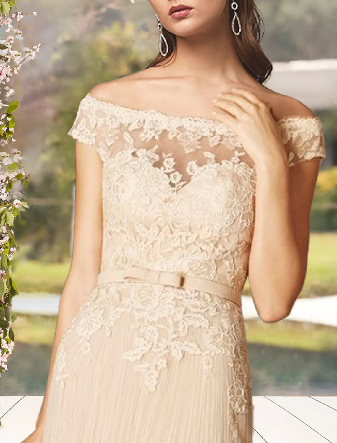 A-Line Mother of the Bride Dress Elegant Off Shoulder Floor Length Lace Tulle Short Sleeve with Bow(s) Pleats