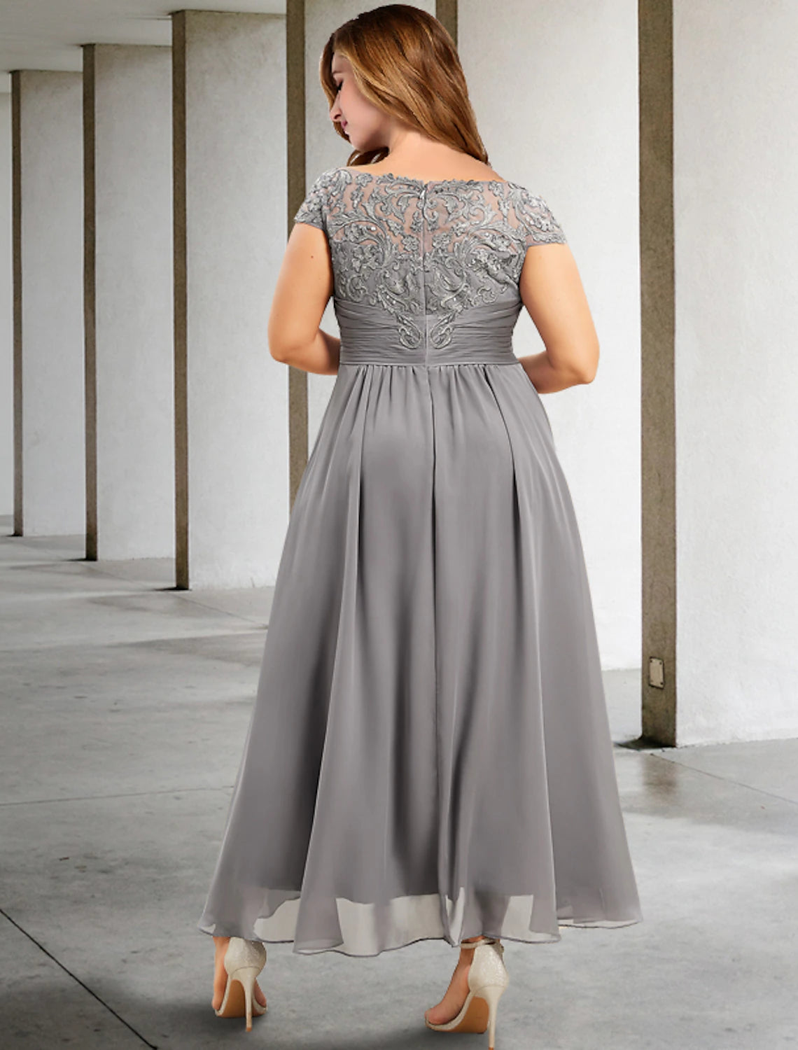 A-Line Plus Size Curve Mother of the Bride Dresses Elegant Dress Formal Wedding Guest Tea Length Short Sleeve Jewel Neck Chiffon with Pleats Ruched