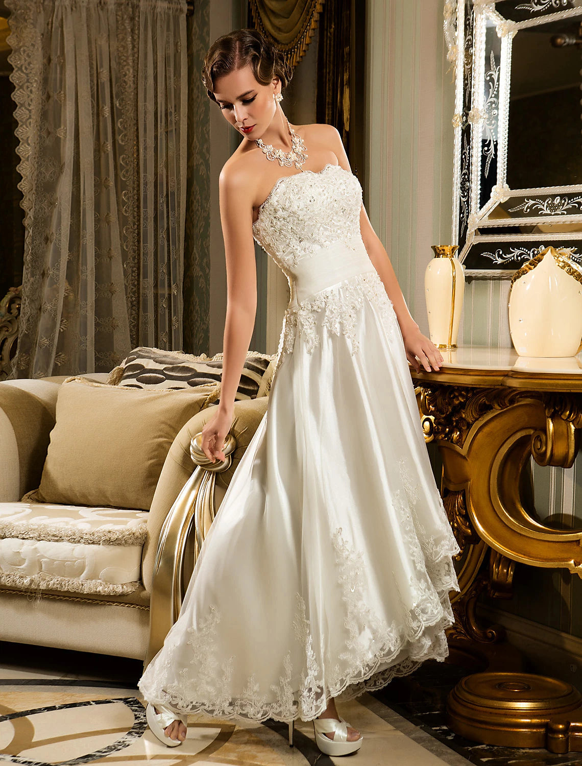 Reception Little White Dresses Wedding Dresses A-Line Sweetheart Strapless Asymmetrical Lace Bridal Gowns With Appliques