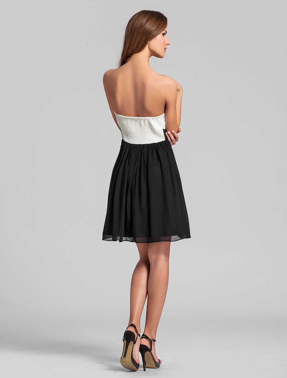 A-Line Sweetheart Neckline Knee Length Chiffon Bridesmaid Dress with Side Draping