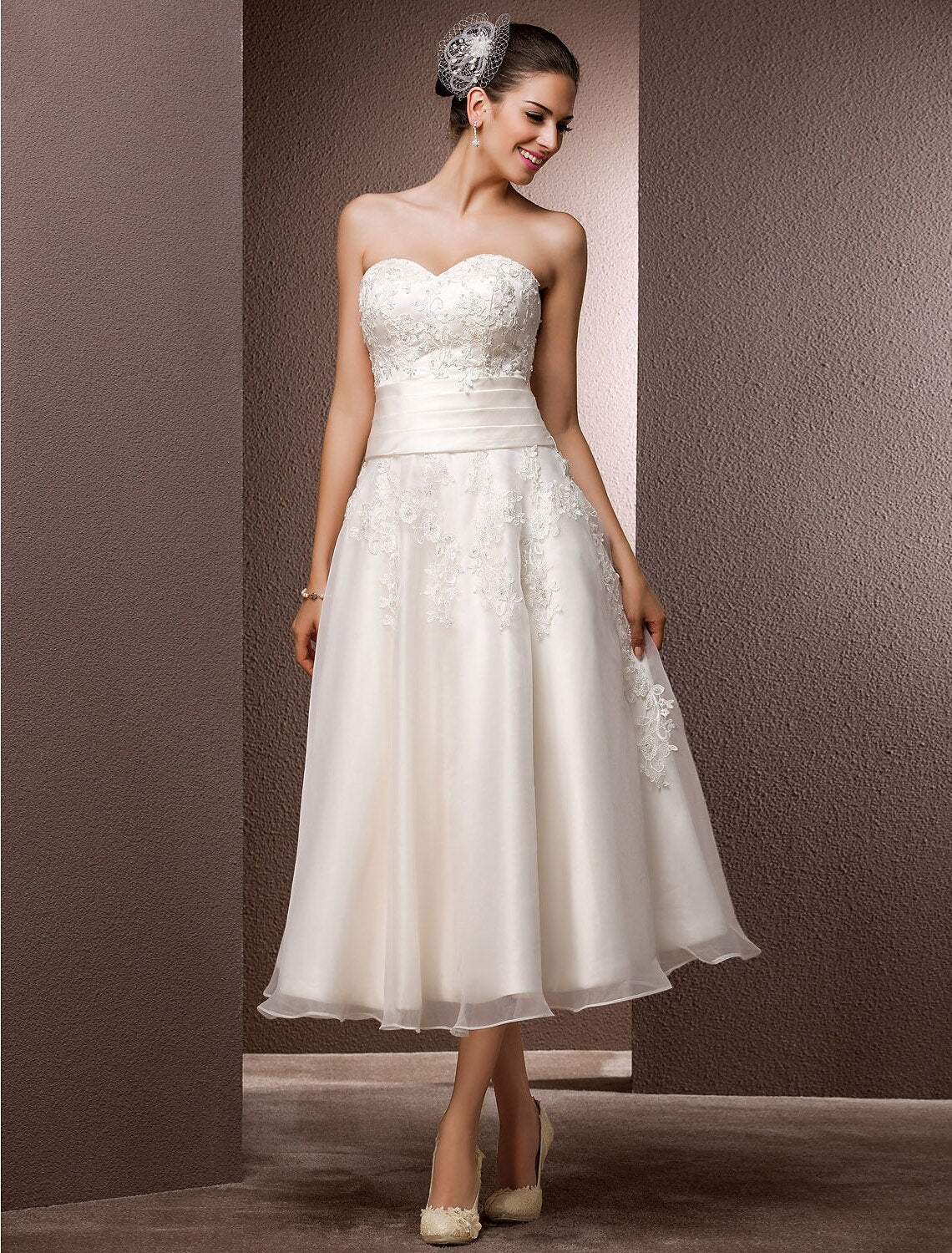 Hall Wedding Dresses Tea Length A-Line Sleeveless Illusion Neck Lace With Pearl