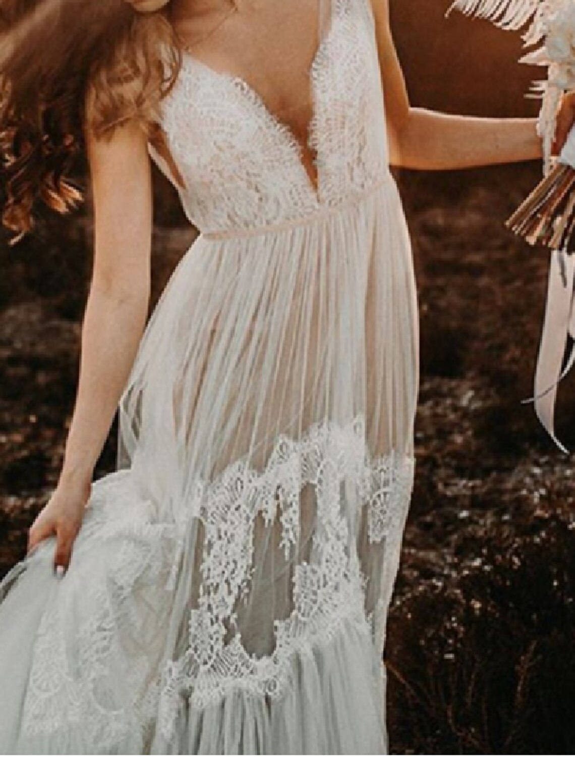 Beach Boho Wedding Dresses A-Line V Neck Sleeveless Court Train Lace Bridal Gowns With Lace Fall Wedding Party