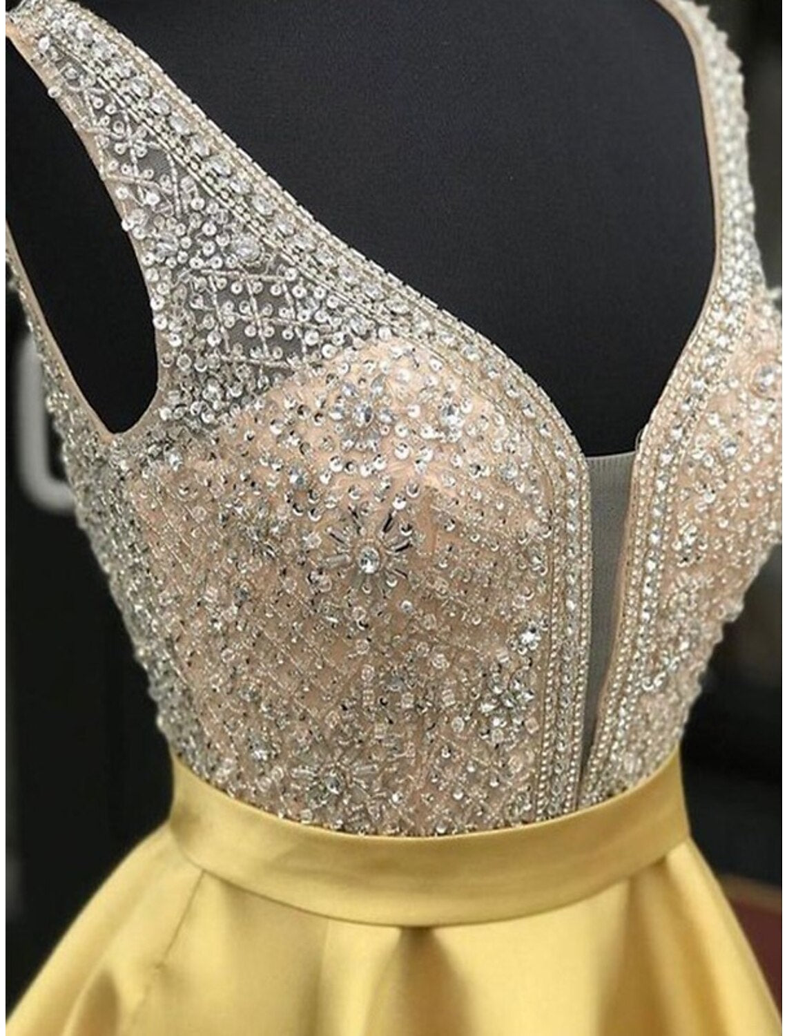 A-Line Homecoming Dresses Sparkle & Shine Dress Holiday Short / Mini Sleeveless V Neck Satin