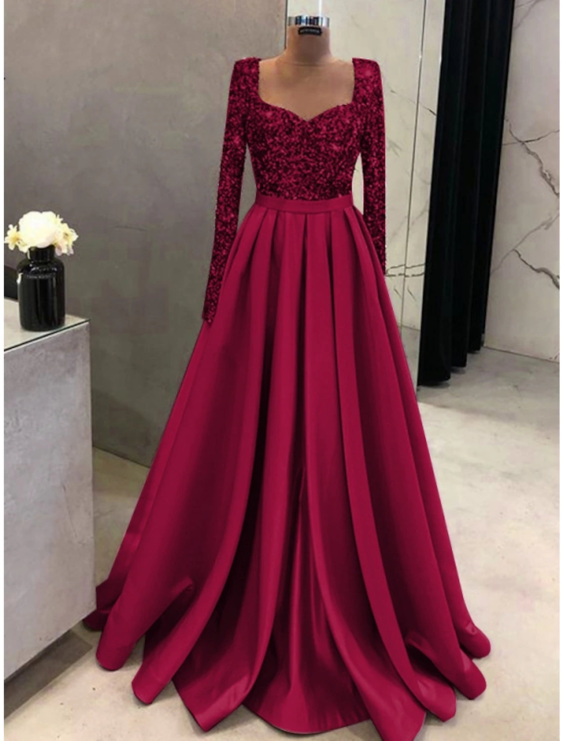 A-Line Evening Gown Sparkle & Shine Black Dress Formal Fall Sweep / Brush Train Long Sleeve Square Neck Satin