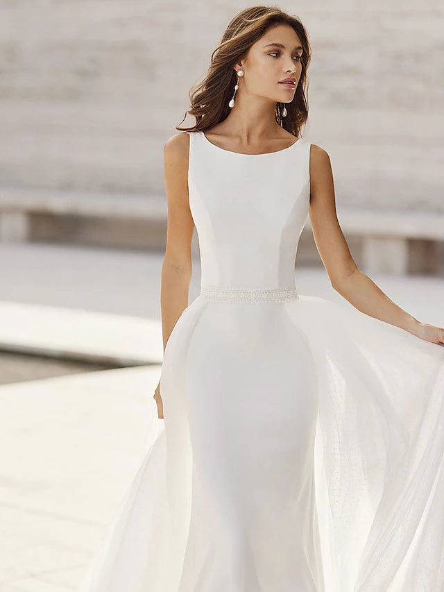 Beach Open Back Wedding Dresses Court Train Mermaid / Trumpet Sleeveless V Neck Satin Bridal Suits
