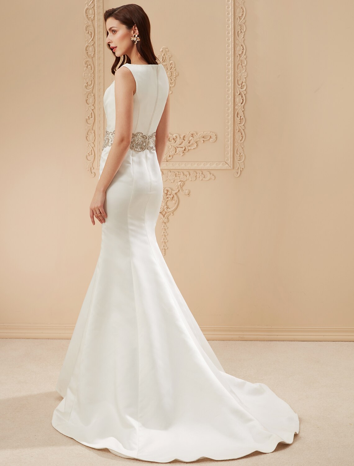 Wedding Dresses Chapel Train Mermaid / Trumpet Sleeveless Scoop Neck Satin