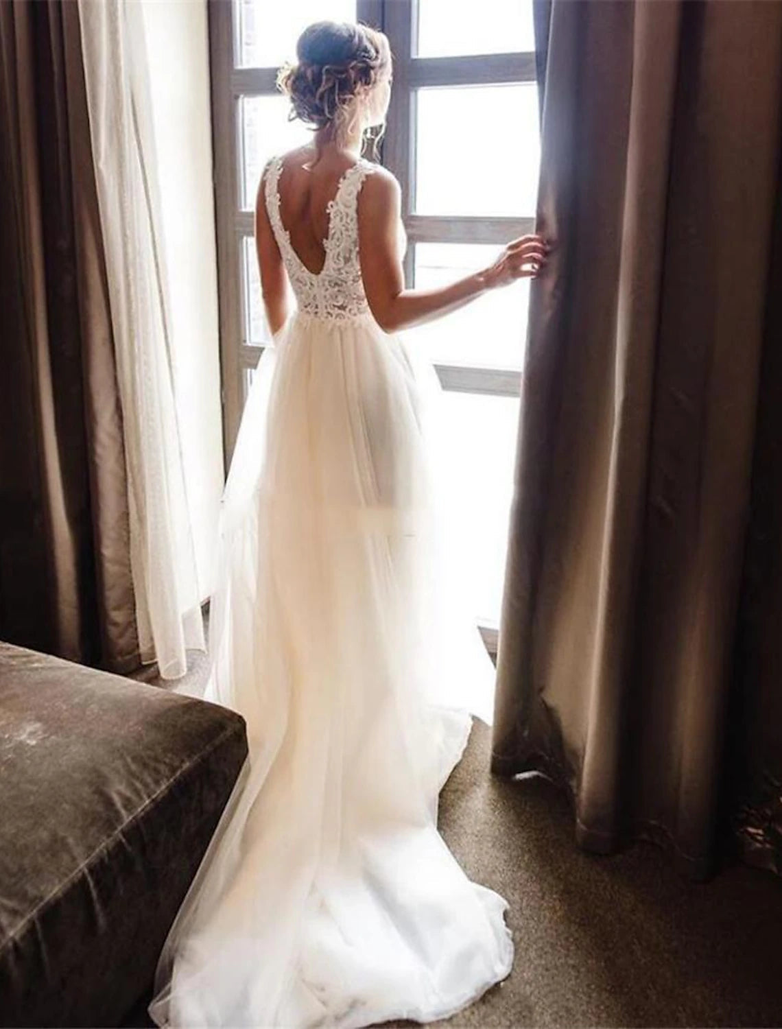 Beach Wedding Dresses A-Line V Neck Sleeveless Sweep / Brush Train Lace Bridal Gowns With Pleats