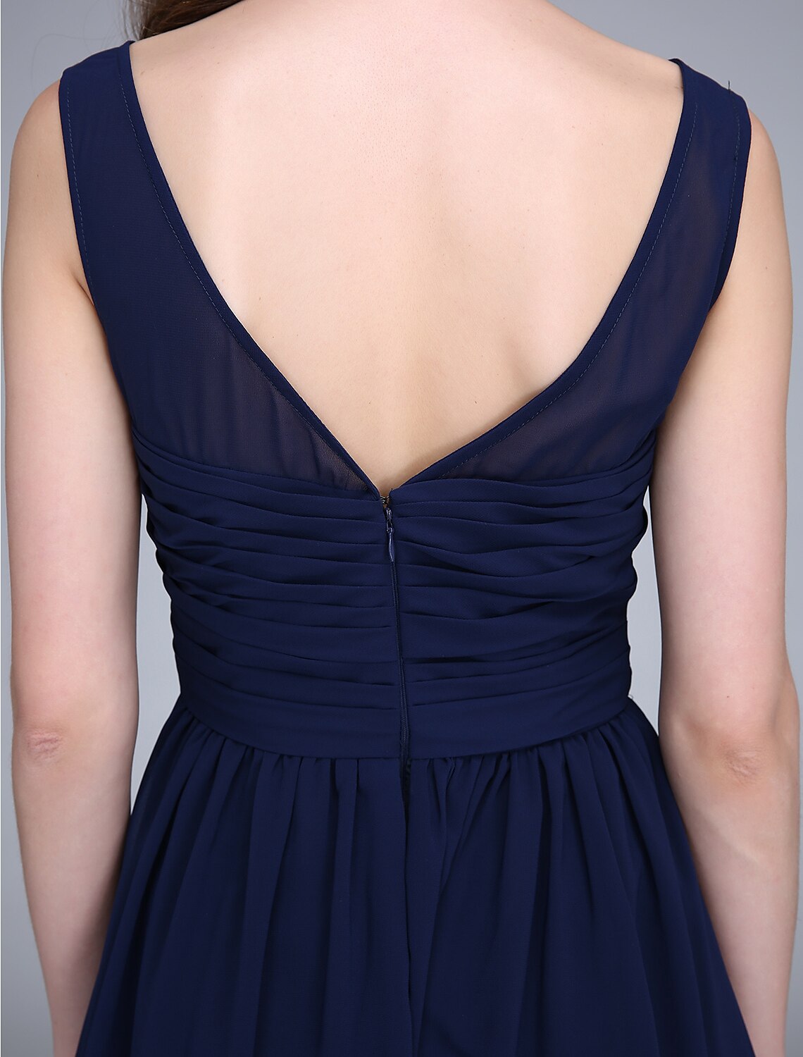 Bridesmaid Dress Jewel Neck Sleeveless Knee Length Chiffon with Ruched