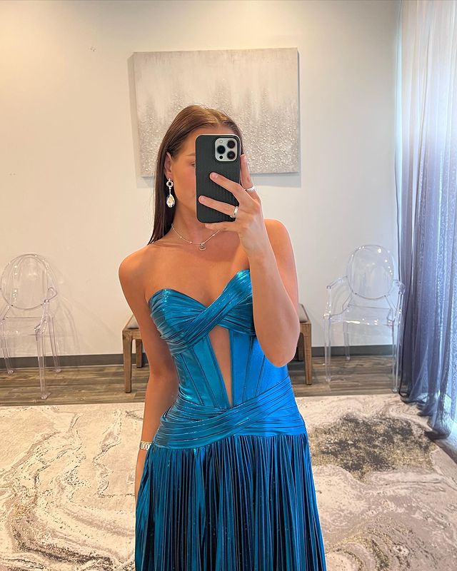 A-Line/Princess Sweetheart Sleeveless Floor-Length Satin keyhole Prom Dresses Sexy Evening Dresses