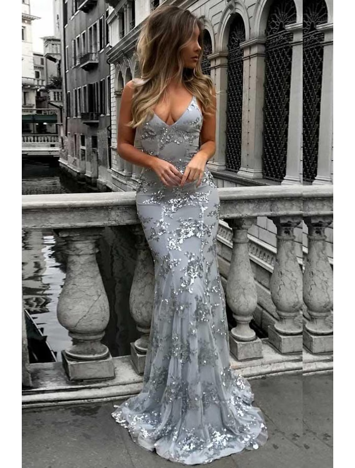 Mermaid / Trumpet Prom Dresses Sparkle & Shine Dress Formal Sweep / Brush Train Sleeveless V Neck Lace