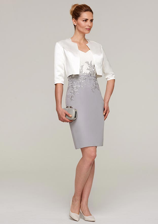 V Neck Short Sleeve Knee-Length Chiffon Mother of the Bride Dress With Jacket Appliqued