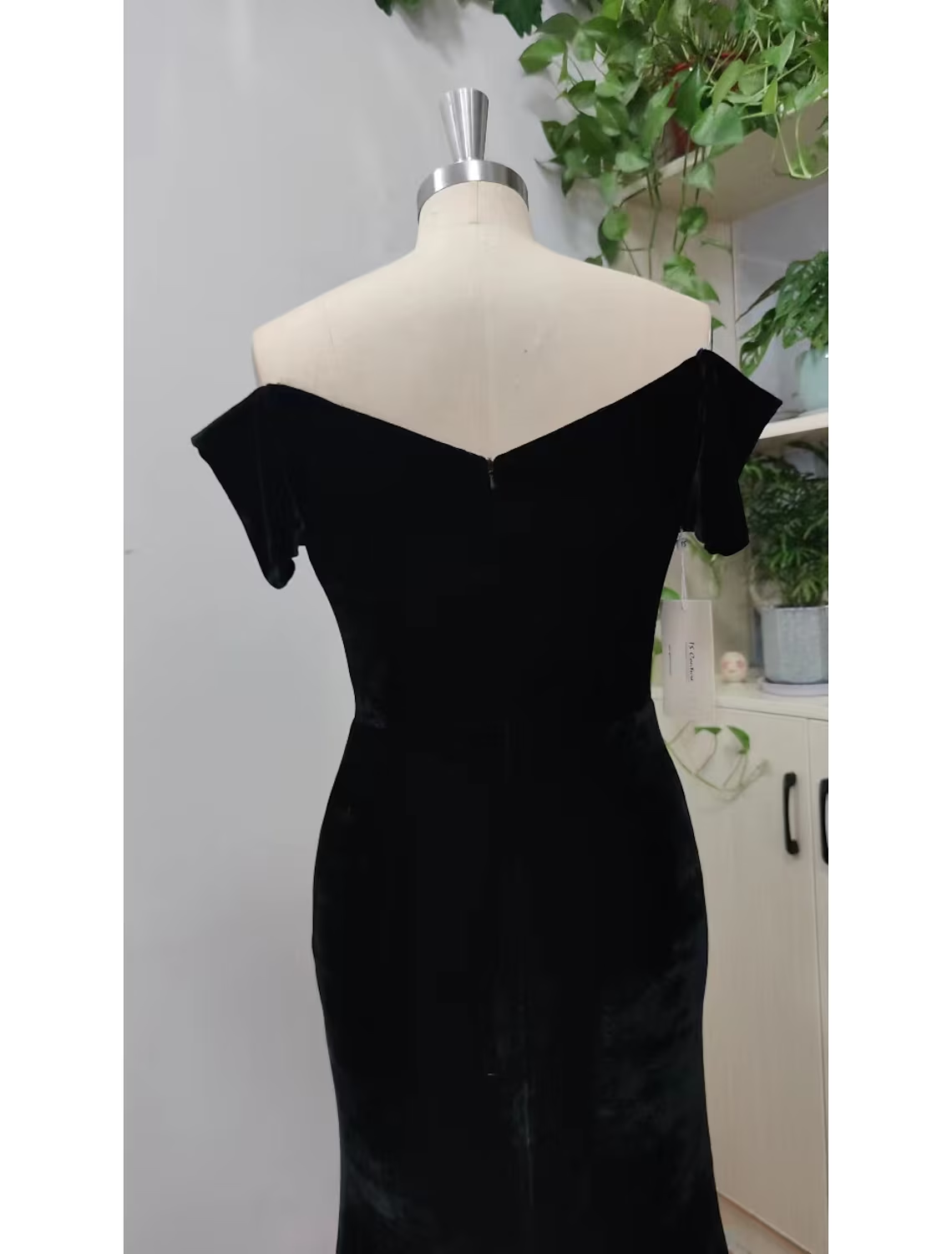 Mermaid / Trumpet Evening Gown Celebrity Style Dress Prom Sweep / Brush Train Short Sleeve V Neck Velvet