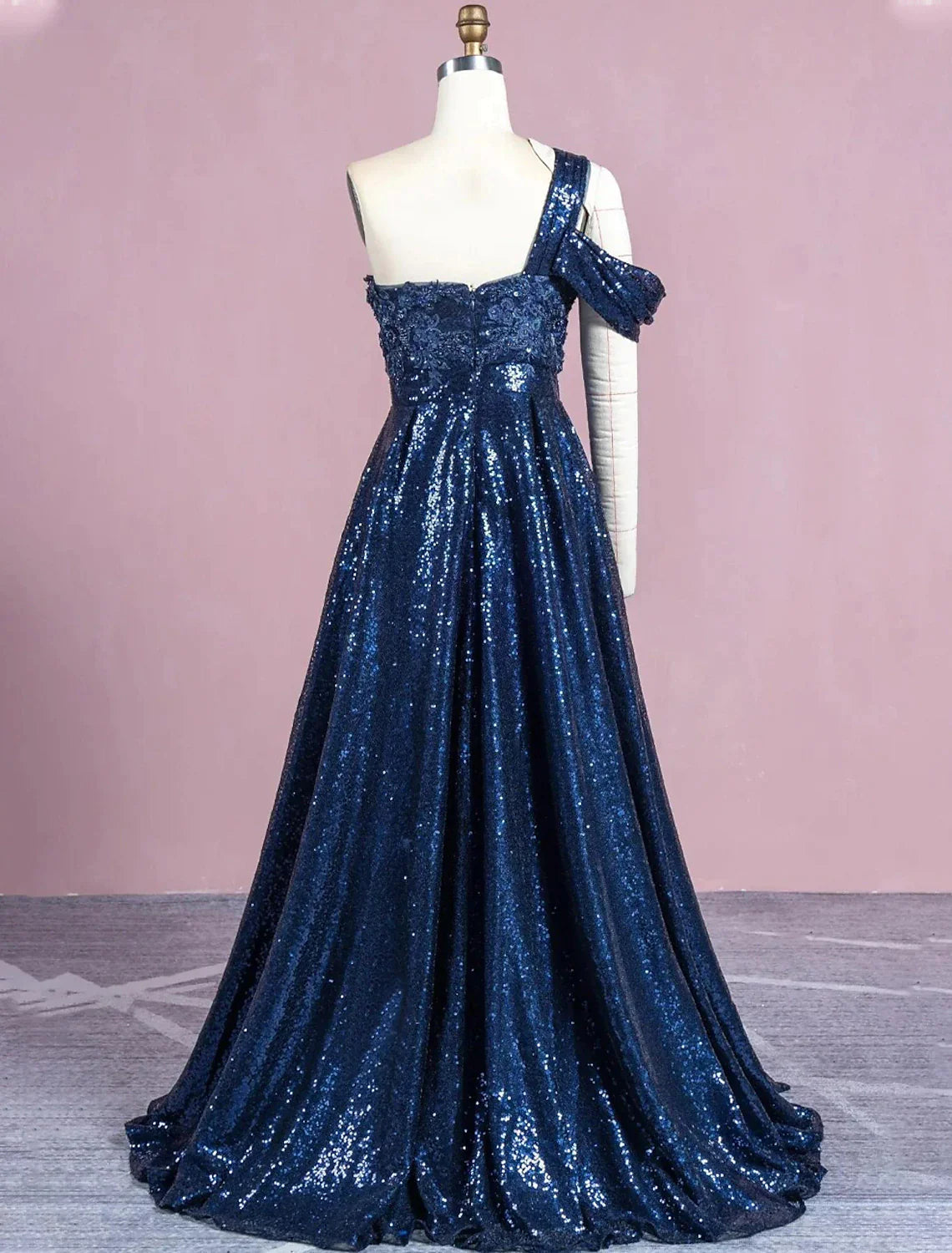 A-Line Evening Gown Elegant Dress Formal Floor Length Sleeveless One Shoulder Sequined with Glitter Slit