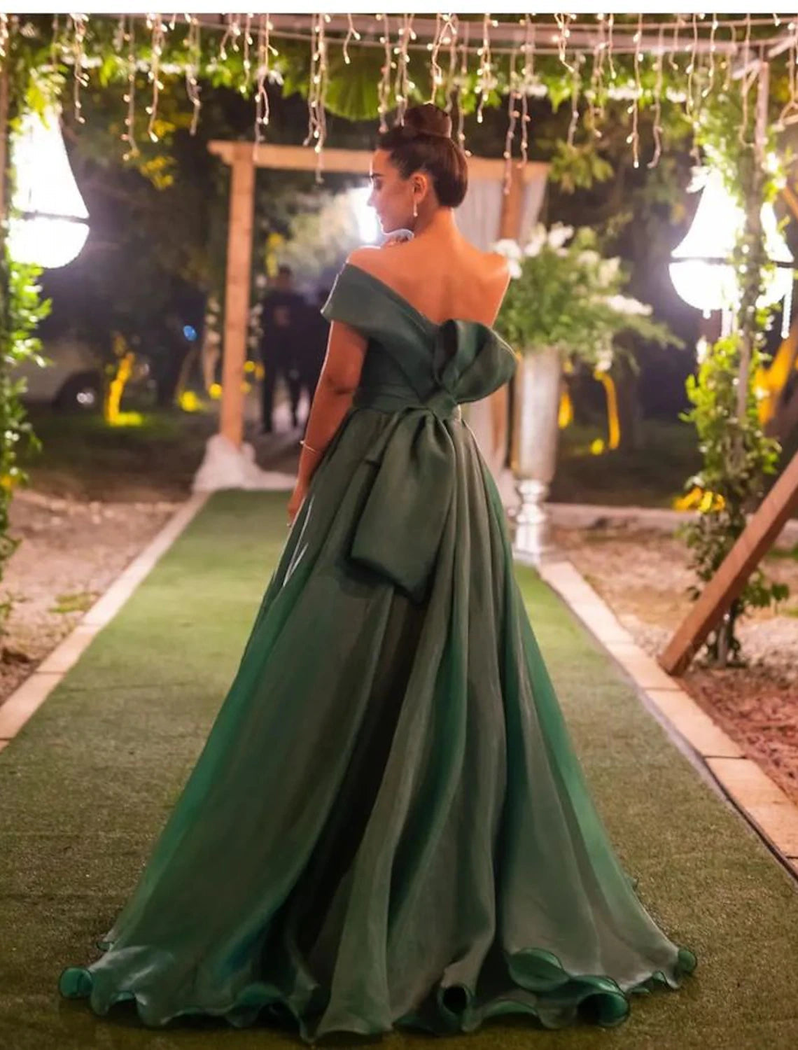 A-Line Evening Gown Red Green Dress Wedding Guest Prom Sweep / Brush Train Short Sleeve One Shoulder Organza
