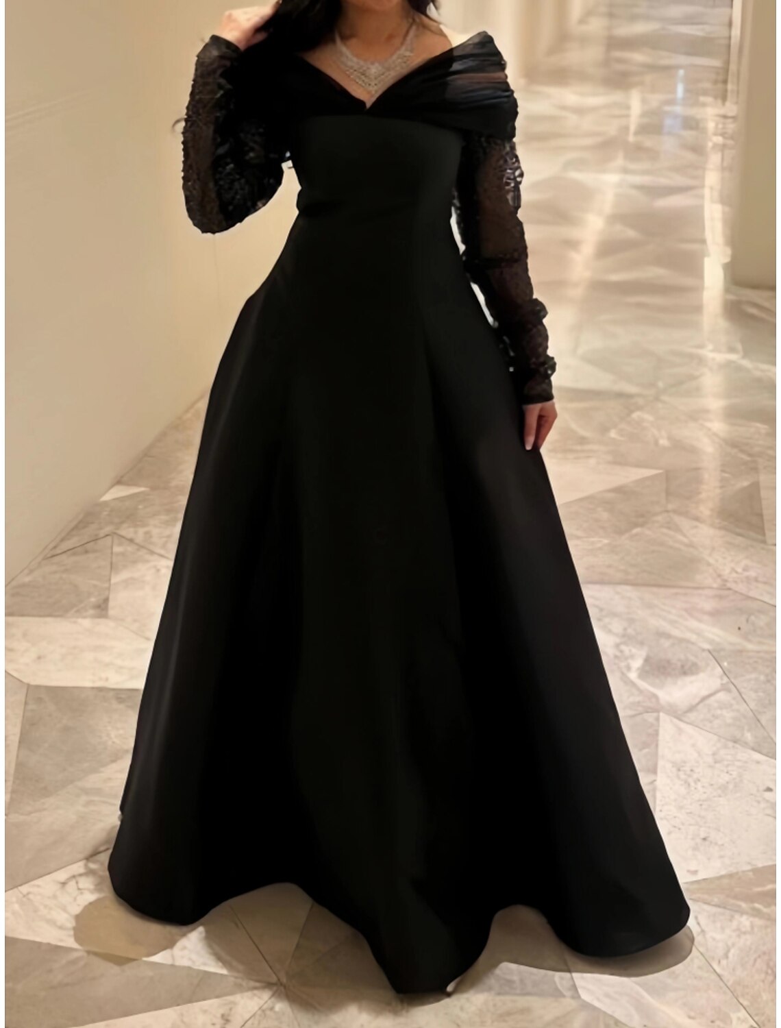 A-Line Evening Gown Elegant Black Dress Plus Size Dress Formal Floor Length Long Sleeve Off Shoulder Satin Party Dress