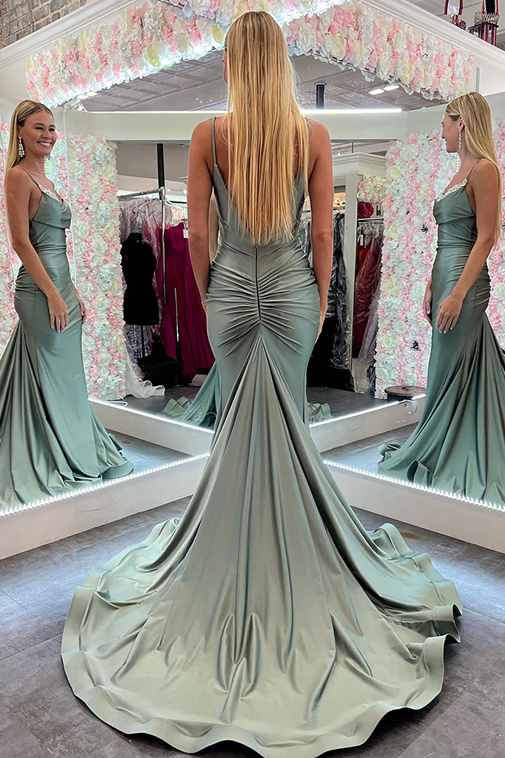 Mermaid Spaghetti Straps Green Long Prom Dress with Lace Open Back