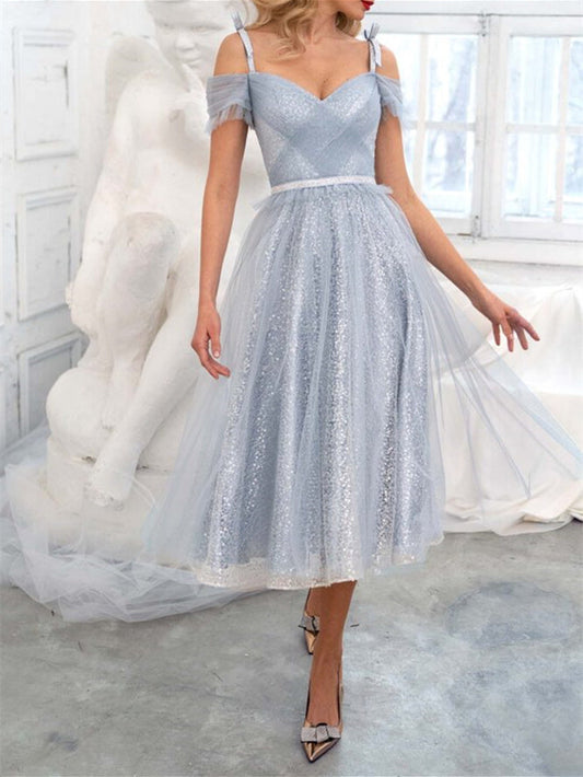 A-Line/Princess Off-The-Shoulder Short Sleeves Knee-Length Cocktail Dresses With Sequin Sparkly