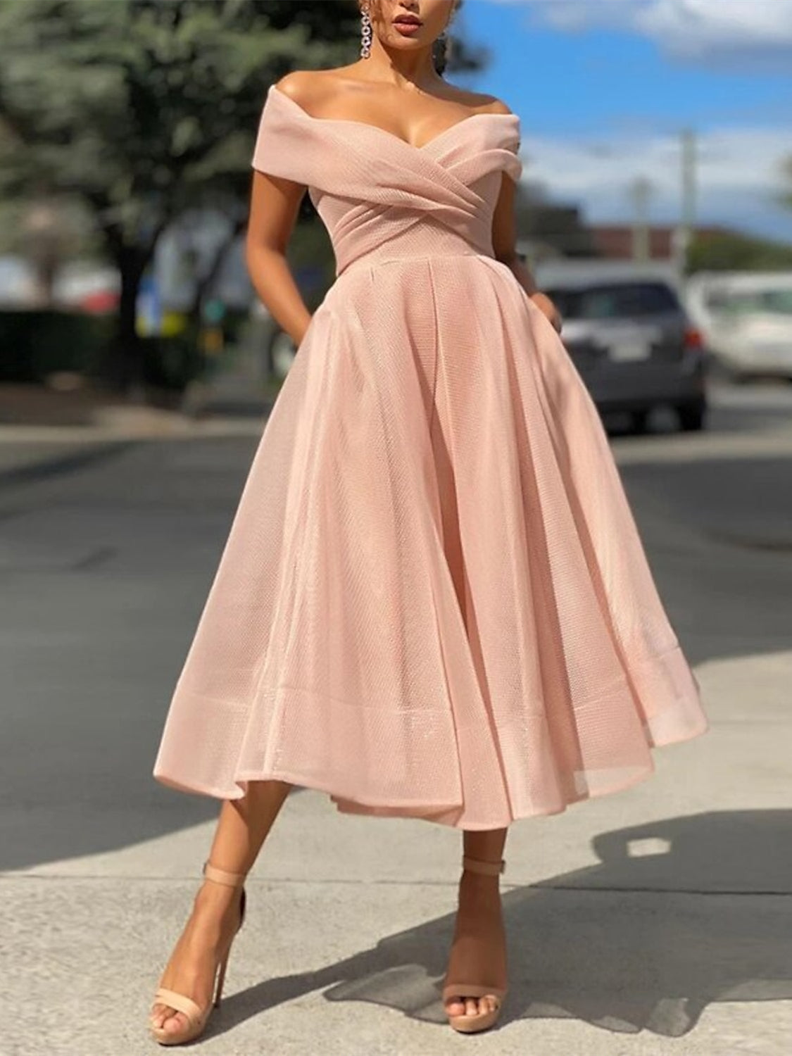 A-Line/Princess Off-The-Shoulder Tea-Length Cocktail Dresses Pure Color