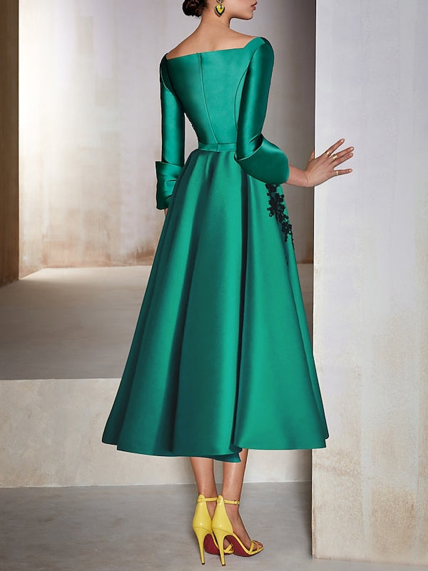 A-Line/Princess 3/4 Length Sleeves Tea Length Cocktail Dresses With Appliques Sexy