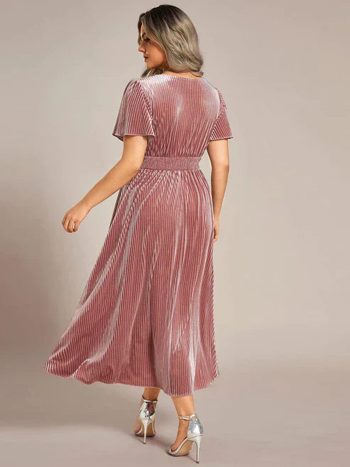 Plus Size A-line V-Neck Short Sleeve Pleated Velvet Fall Wedding Guest Dress/Prom Dresses  Party Dresses