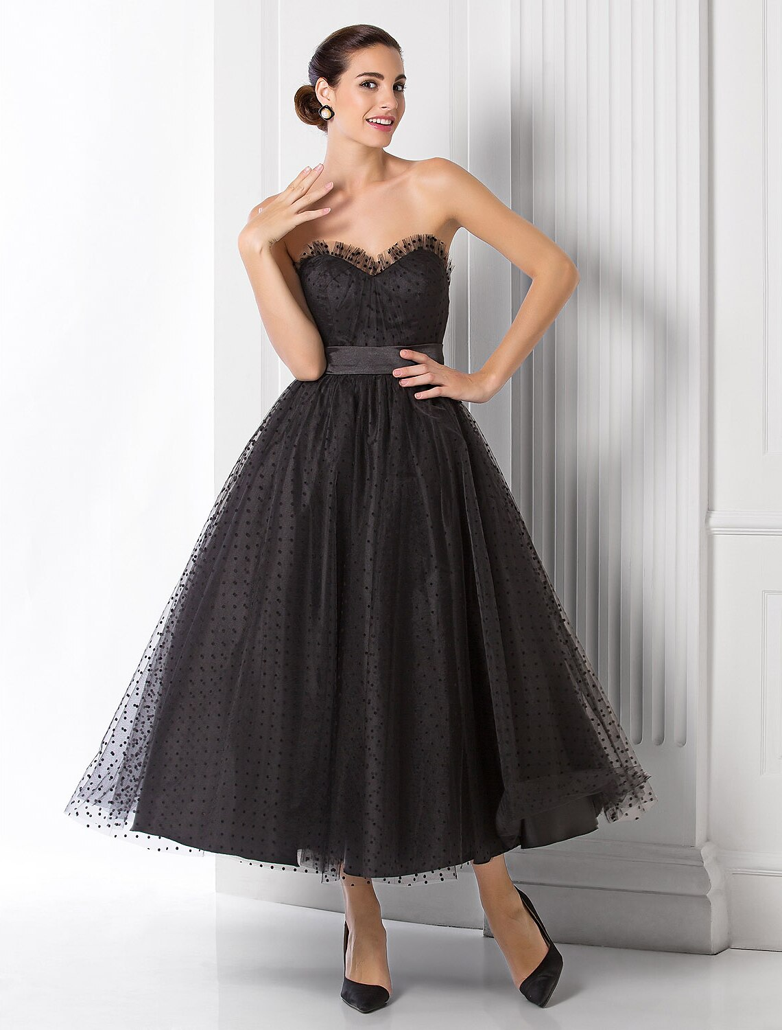 Ball Gown Little Black Dress Dress Holiday Tea Length Sleeveless Sweetheart Tulle with Sash