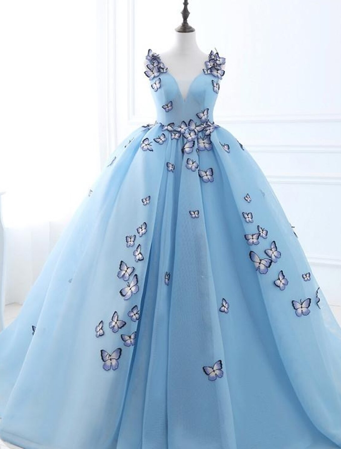 Ball Gown Prom Dresses Luxurious Dress Engagement Court Train Sleeveless V Neck Tulle with Pleats