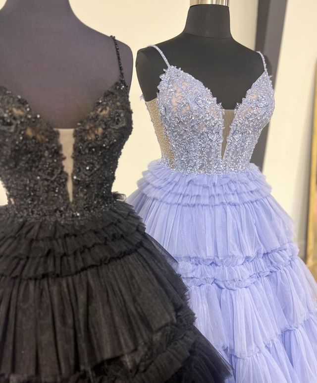 Ball Gown Spaghetti Straps Tulle Tiered Prom Dress With Applique V-neck Beautiful